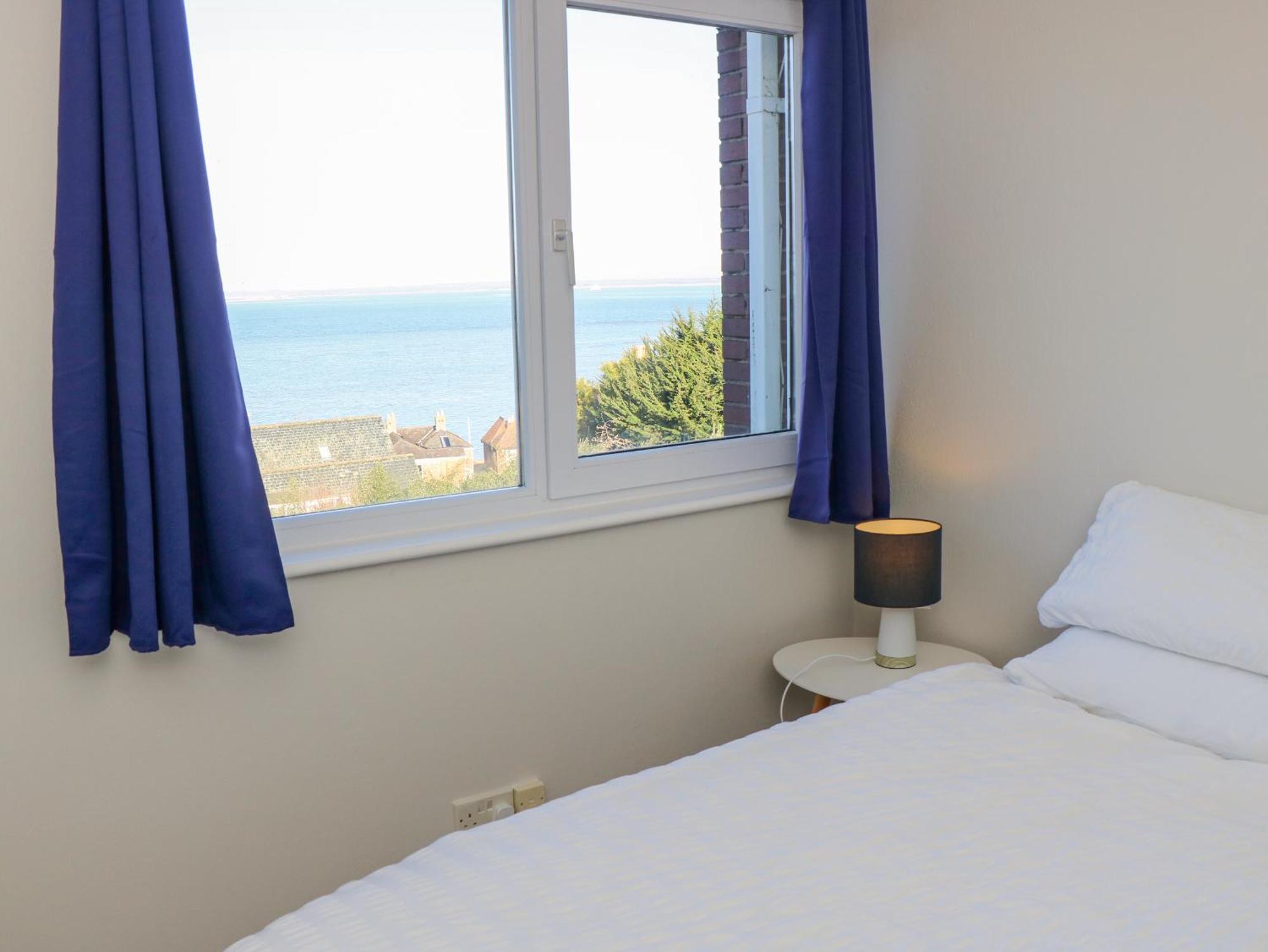 High Tide Villa Cowes  Bagian luar foto